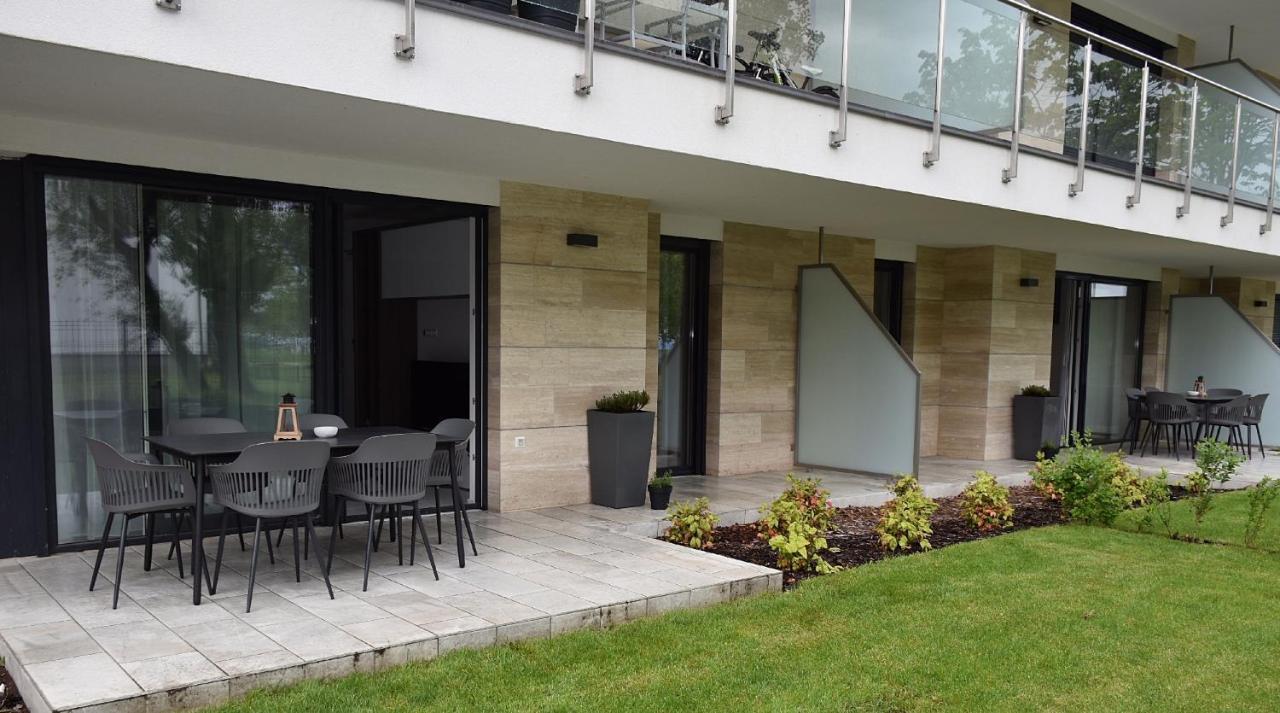 Limerence Apartments Siófok Buitenkant foto