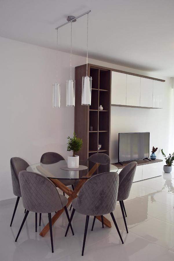 Limerence Apartments Siófok Buitenkant foto
